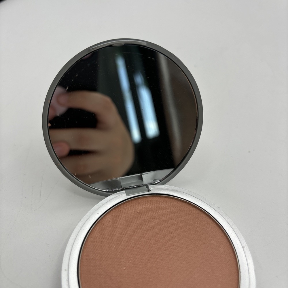 The Balm Cindy-Lou Manizer Highlighter 0.3 oz‎ NIB Compact - Picture 11 of 11